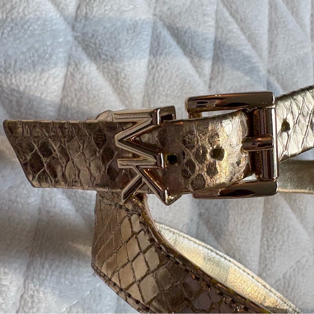 MICHAEL Michael Kors Asha womens Sandal Heel shoes Sz 8.5 gold Reptile embossed - Picture 5 of 10